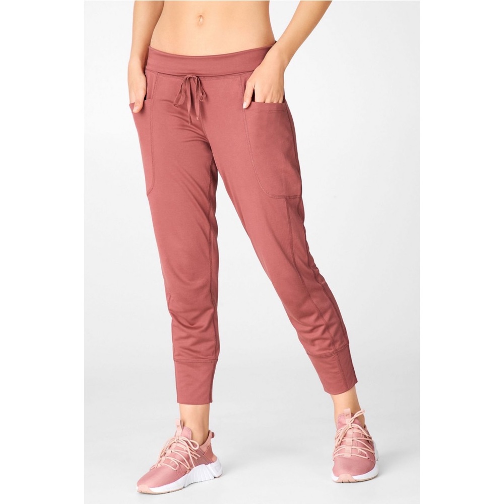 Fabletics Sleek Knit Drawstring Pant Joggers in Dark Rouge Activewear Athletic
